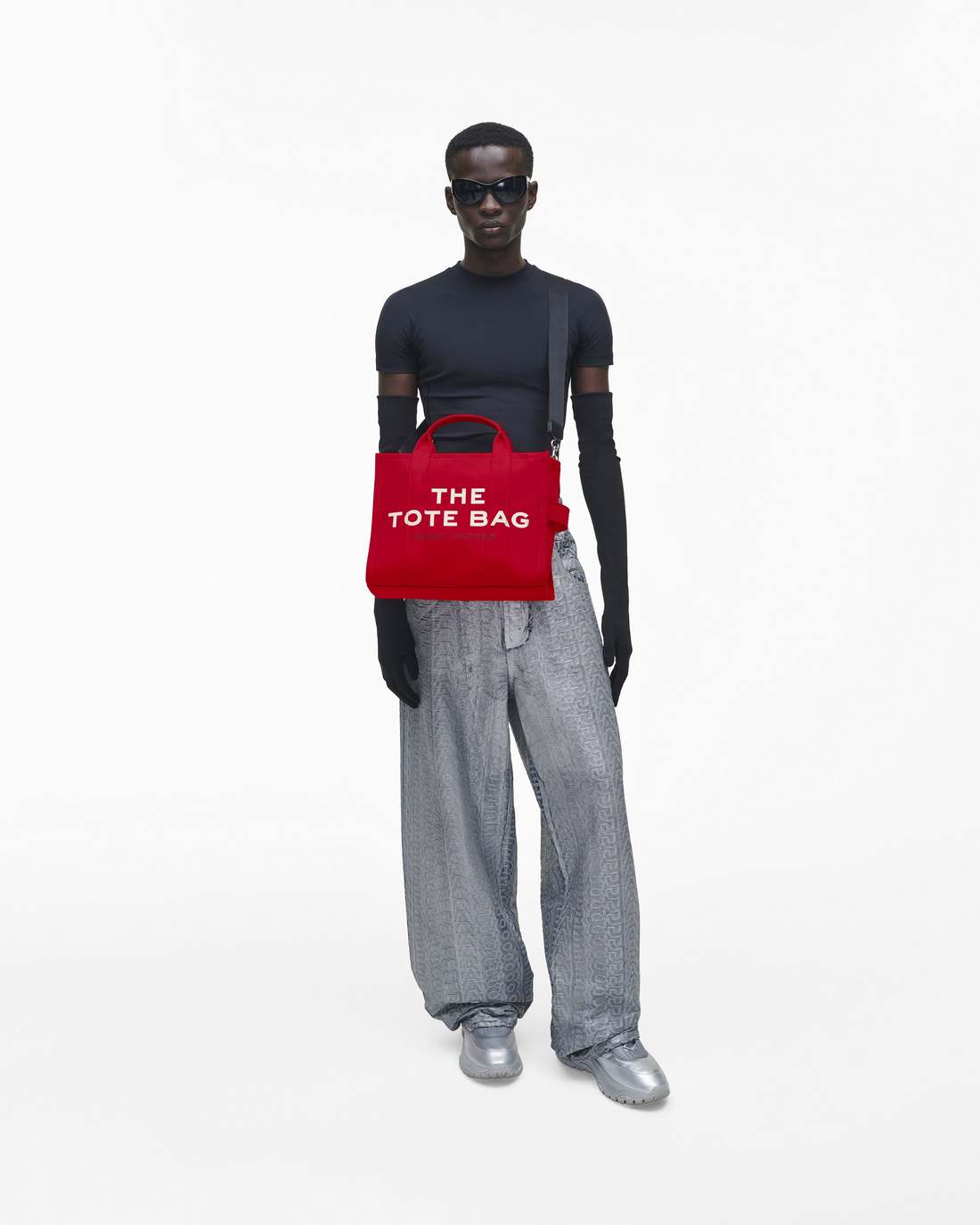 Marc Jacobs Signature | The Canvas Medium Tote Bag True Red