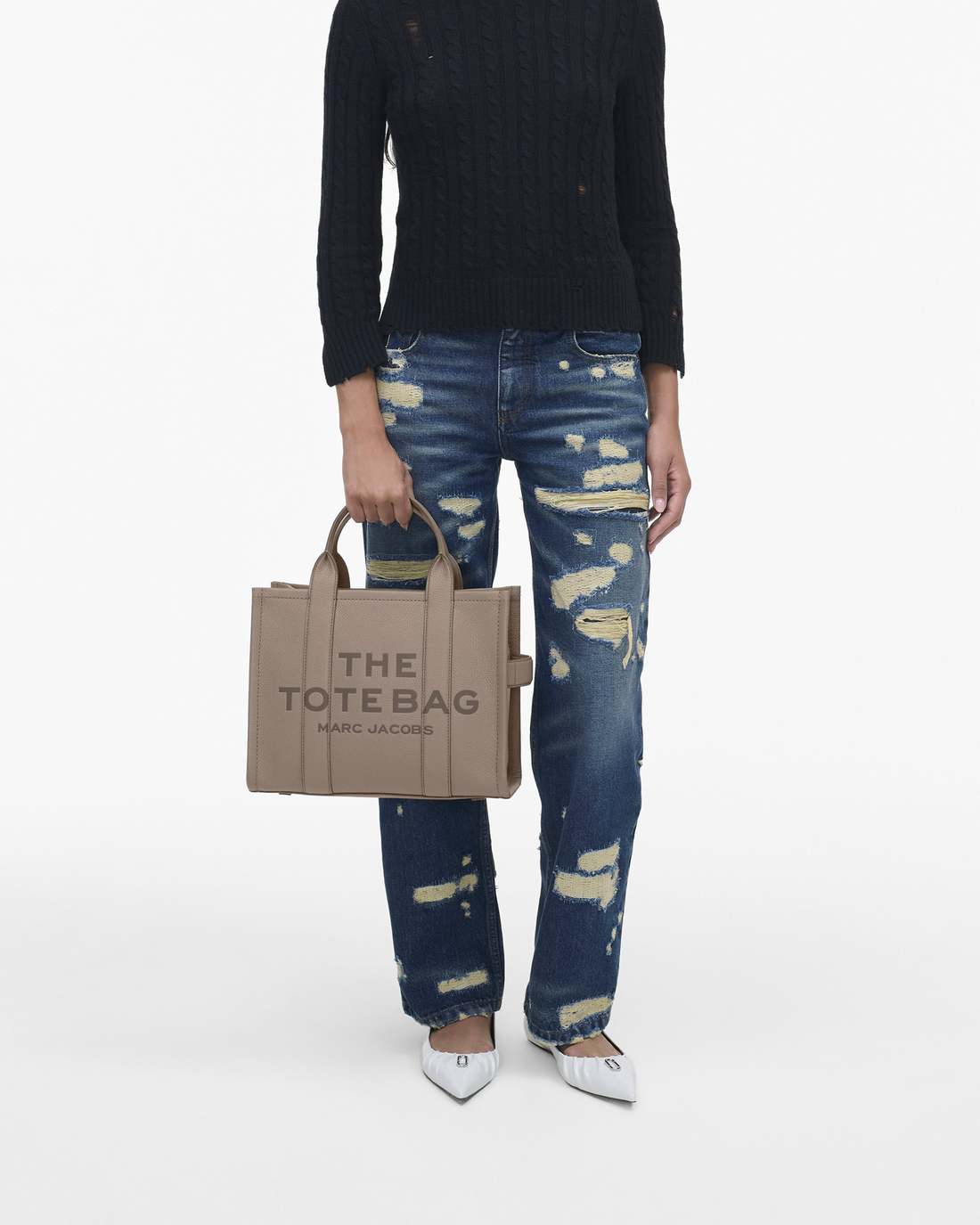 Marc Jacobs Recommended | The Leather Medium Tote Bag Cement