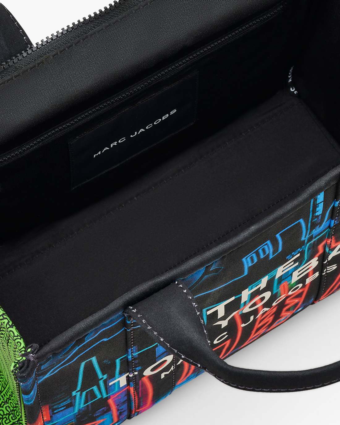Marc Jacobs Top Pick | The City Tote Bag Tokyo