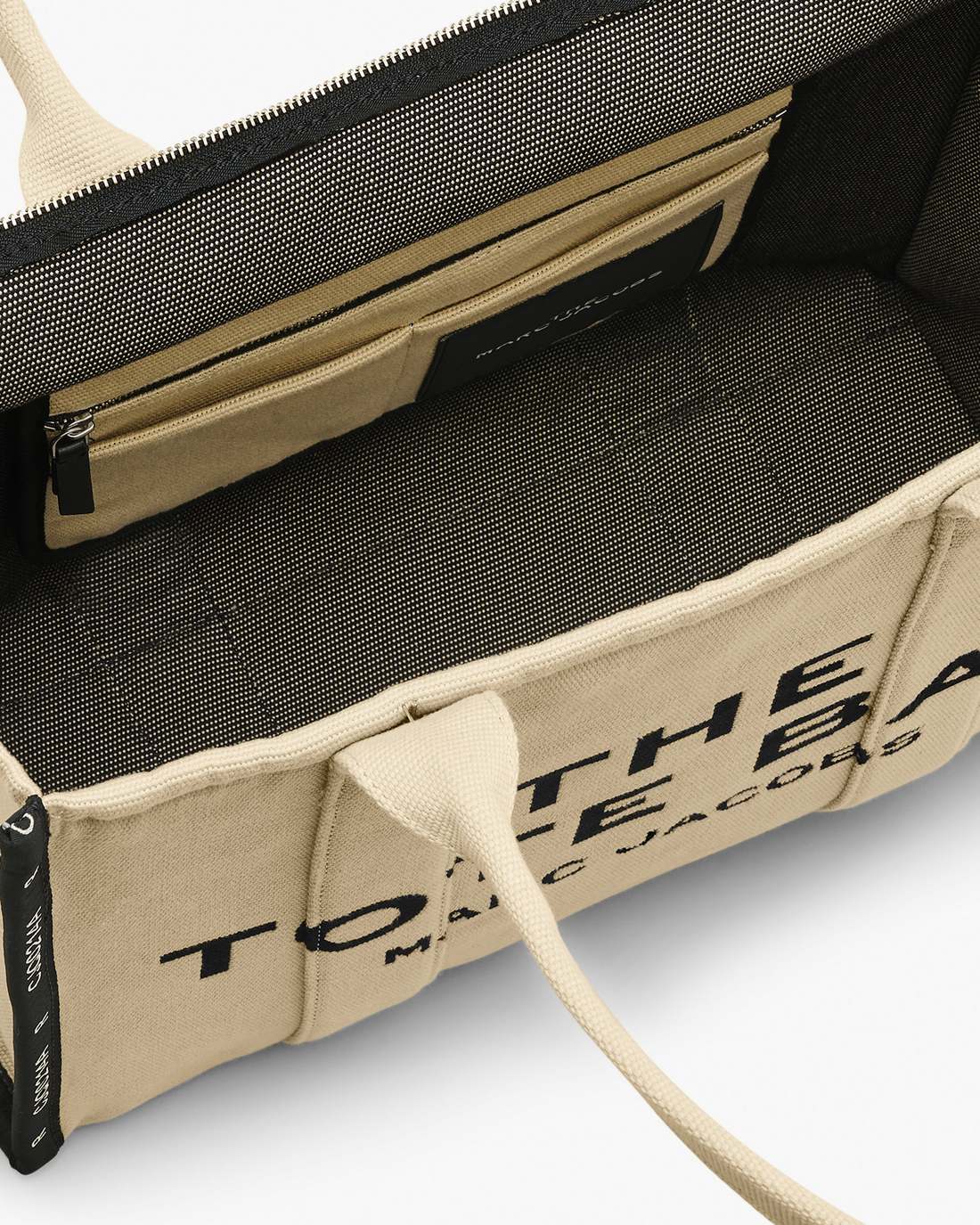 Marc Jacobs Recommended | The Jacquard Large Tote Bag Warm Sand