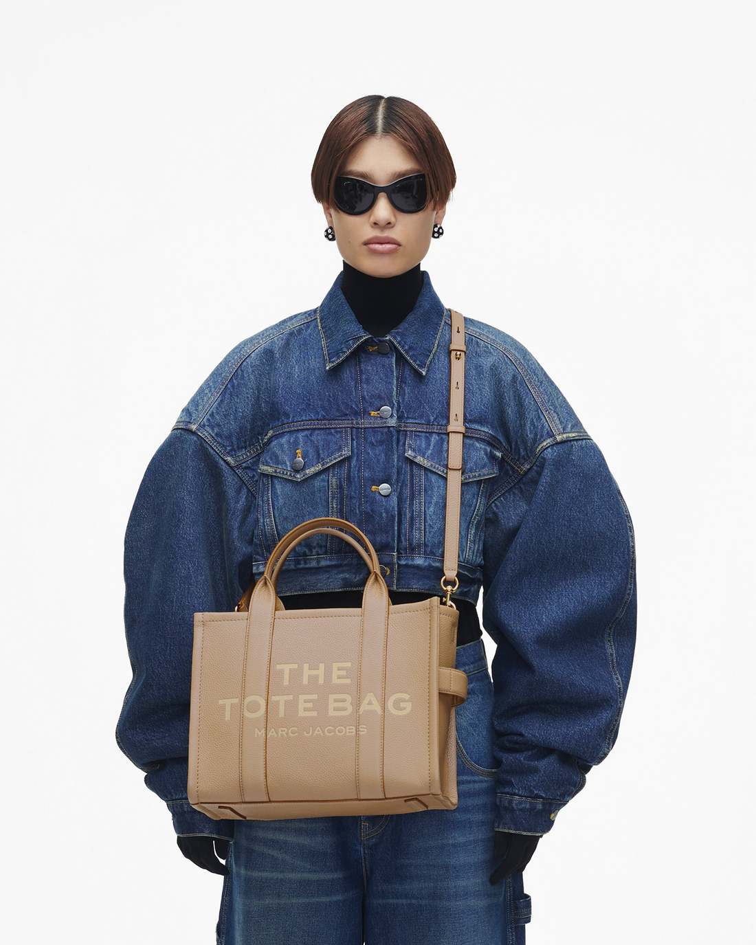 Marc Jacobs Featured | The Leather Medium Tote Bag Camel