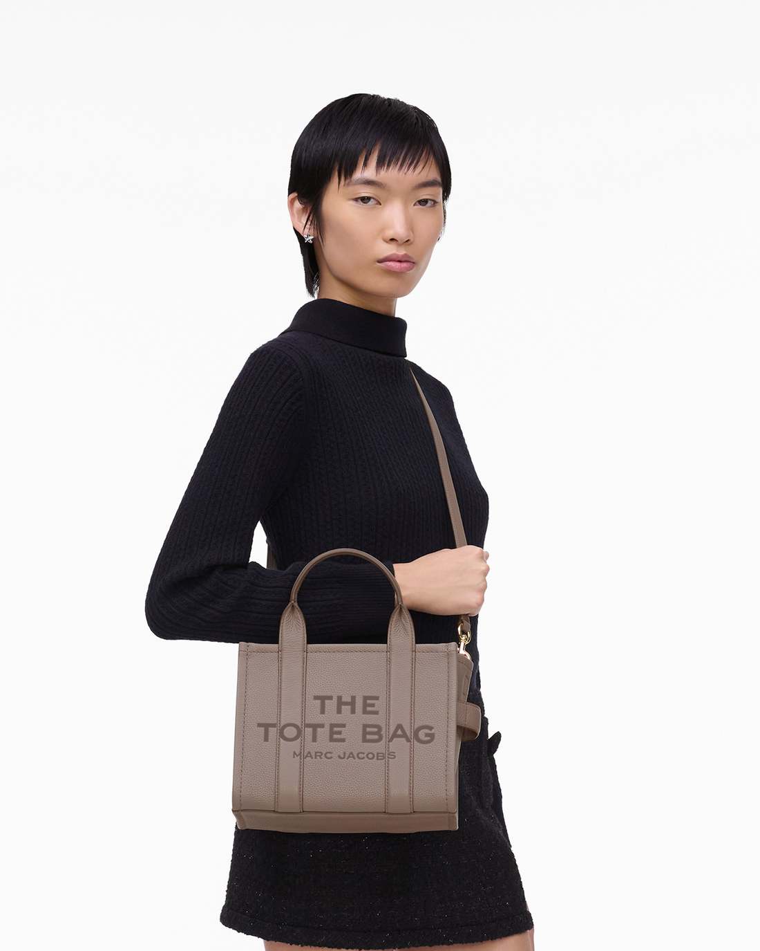 Marc Jacobs Customer Favorite | The Leather Small Tote Bag Cement