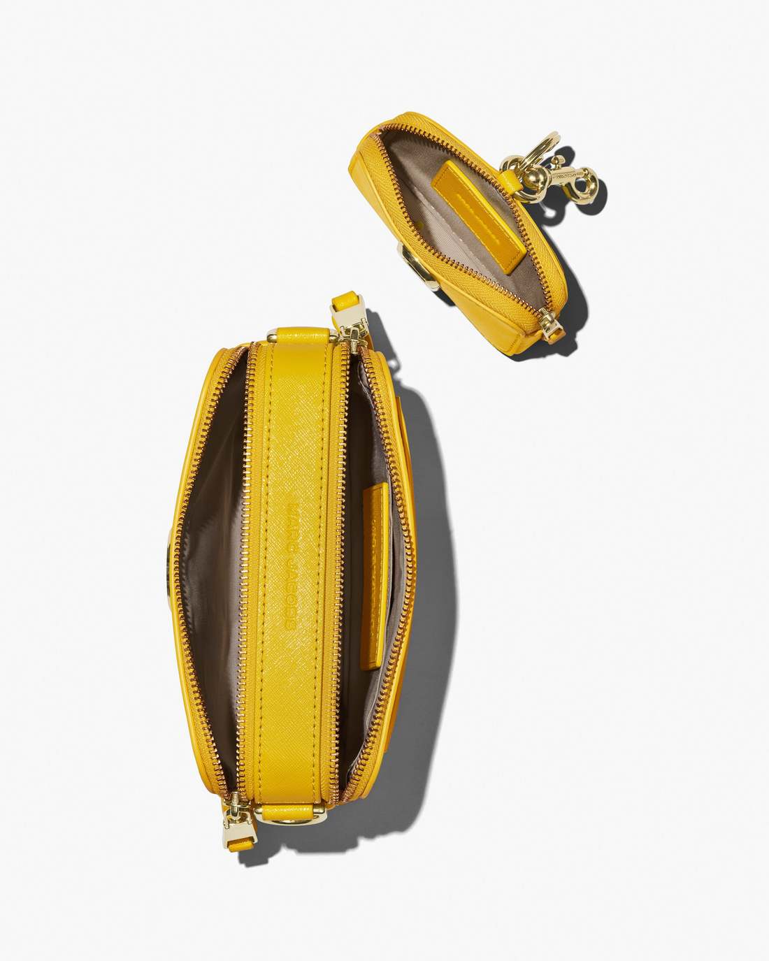 Marc Jacobs Essential | The Utility Snapshot Sun