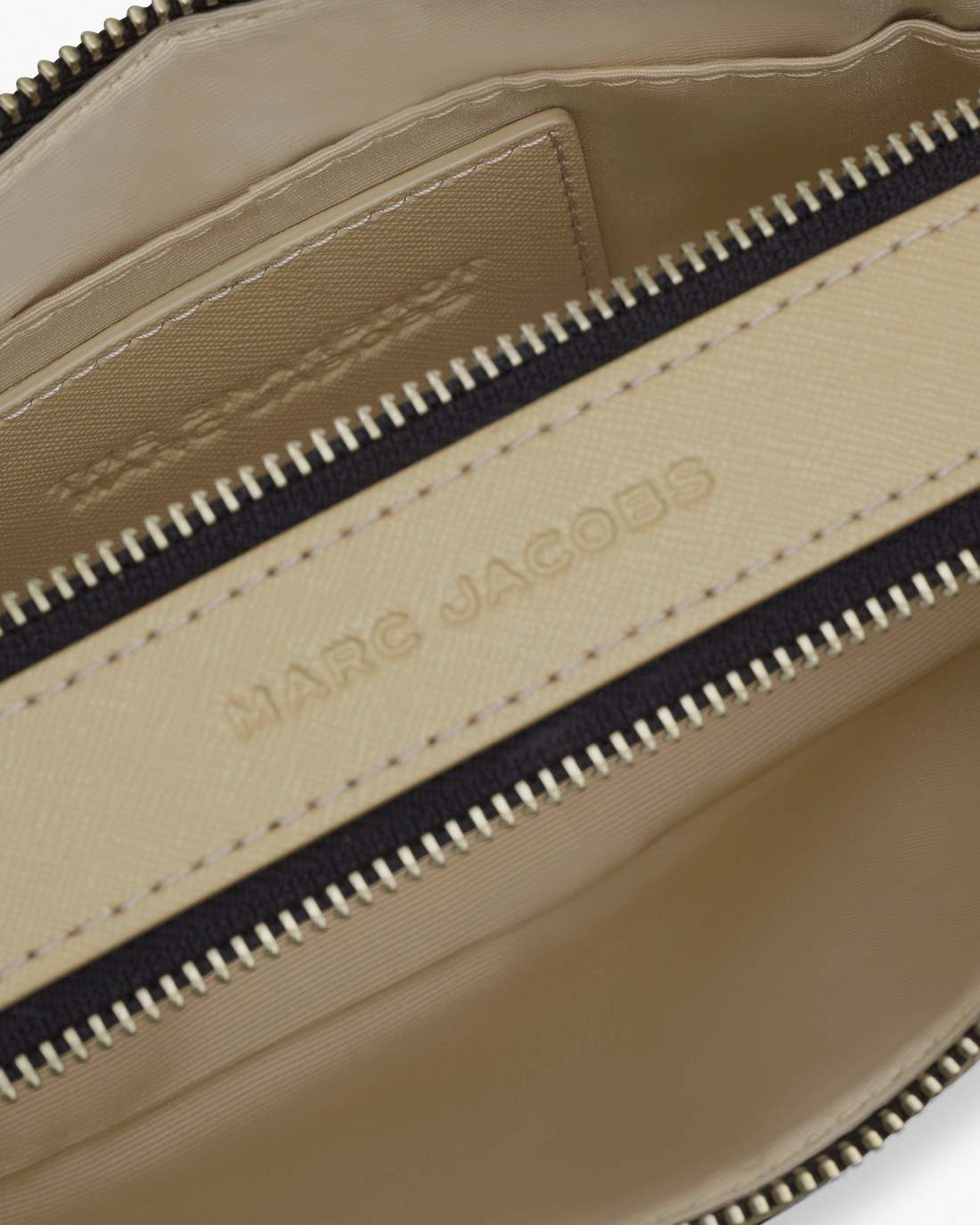 Marc Jacobs Trusted | The Snapshot DTM Khaki
