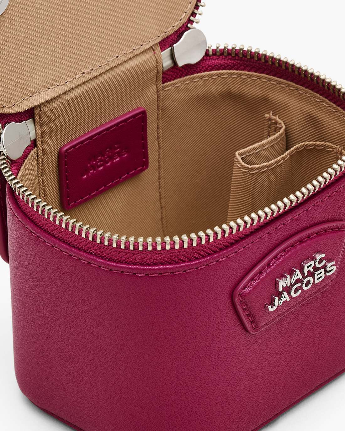 Marc Jacobs Signature | The Everyday Mini Vanity Bag Lipgloss Pink