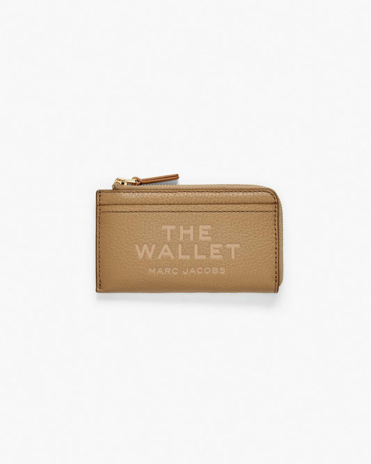 Marc Jacobs Recommended | The Leather Top Zip Multi Wallet Camel