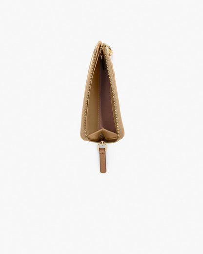 Marc Jacobs Recommended | The Leather Top Zip Multi Wallet Camel