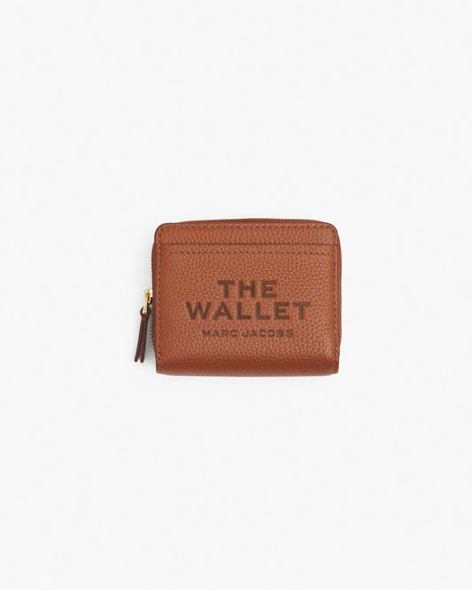 Marc Jacobs Recommended | The Leather Mini Compact Wallet Argan Oil