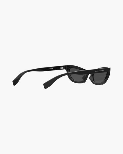 Marc Jacobs Recommended | The Cat Eye Sunglasses Black