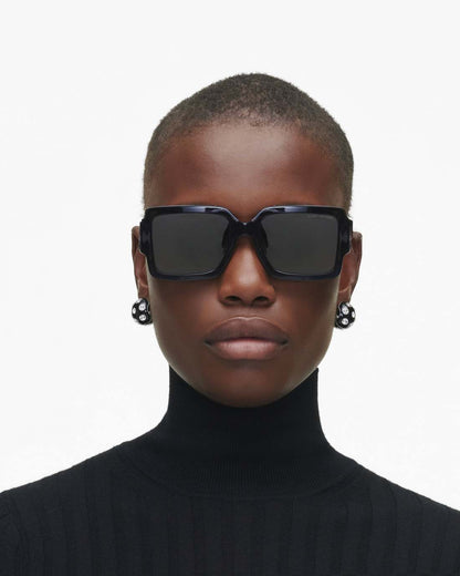 Marc Jacobs Signature | The Bold Logo Square Sunglasses Black/White