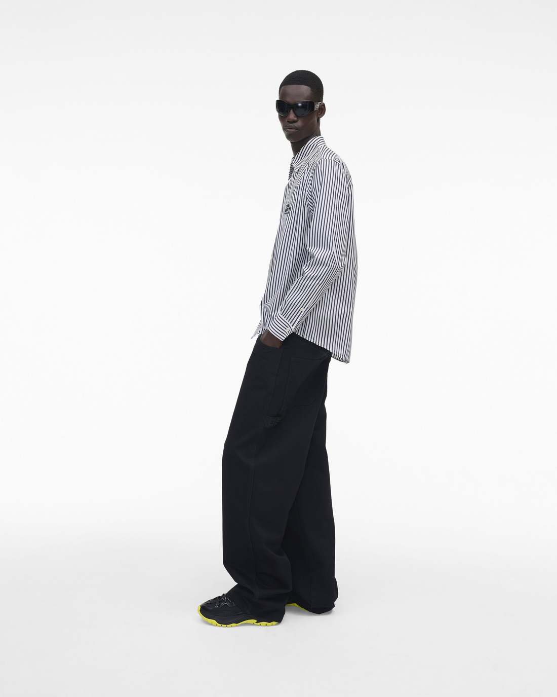 Marc Jacobs Best Seller | The Striped Shirt Black/White